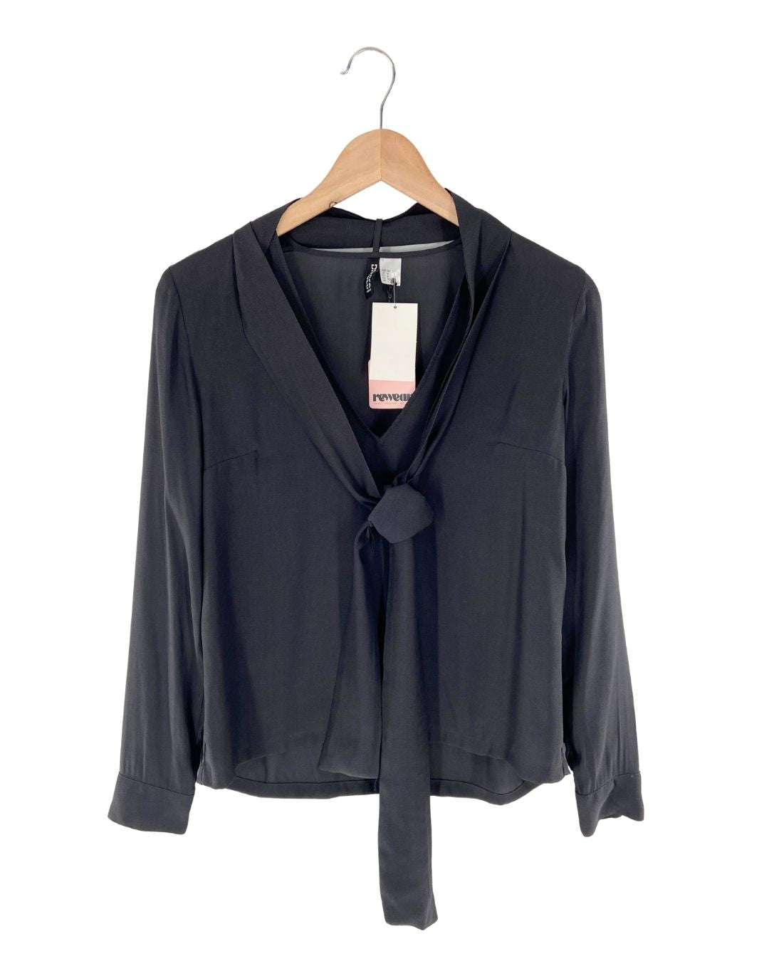 Blusa traslucida anudada