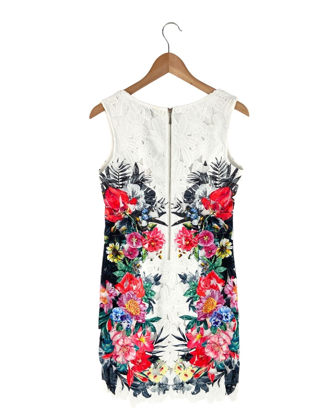 Vestido sleeveless en guipure