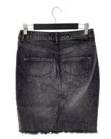 Falda midi en denim rigido