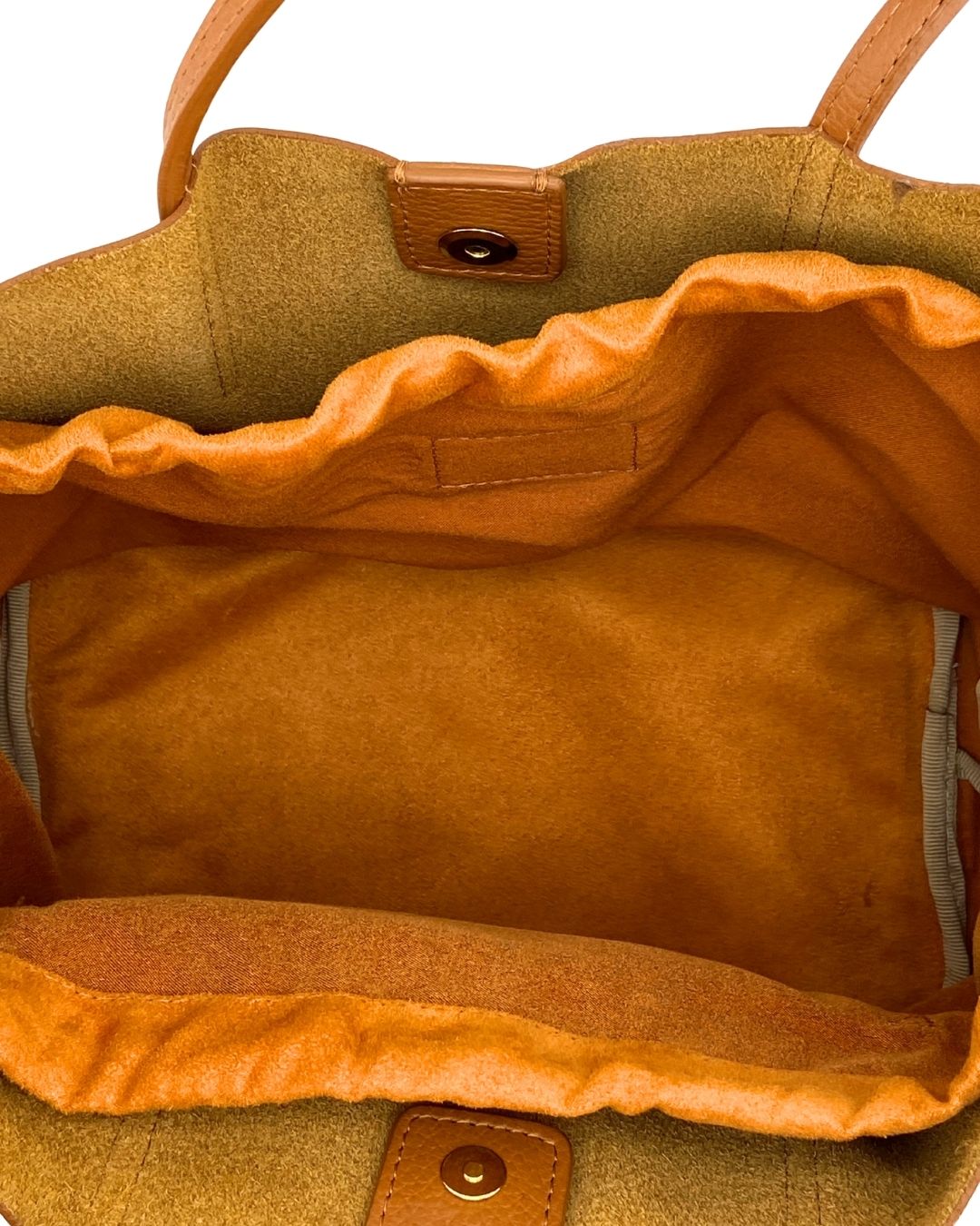 Cartera de mano en cuero