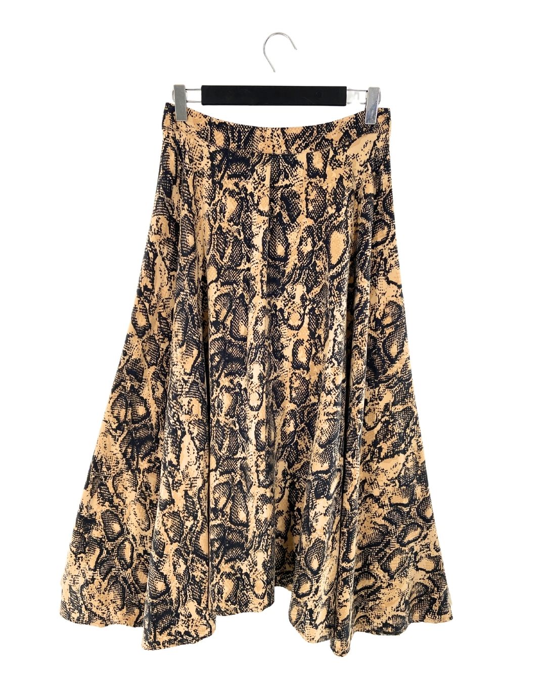 Maxi falda abotonada corte A