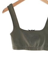 Crop top de tiras anchas