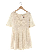 Vestido midi en blonda