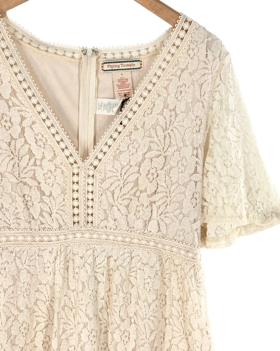 Vestido midi en blonda