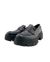 Loafers mate con taches