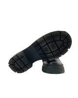 Loafers mate con taches