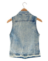 Chaleco en denim rigido