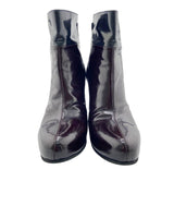 Botines en charol con textura