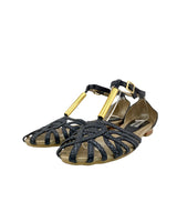 Sandalias planas con detalle