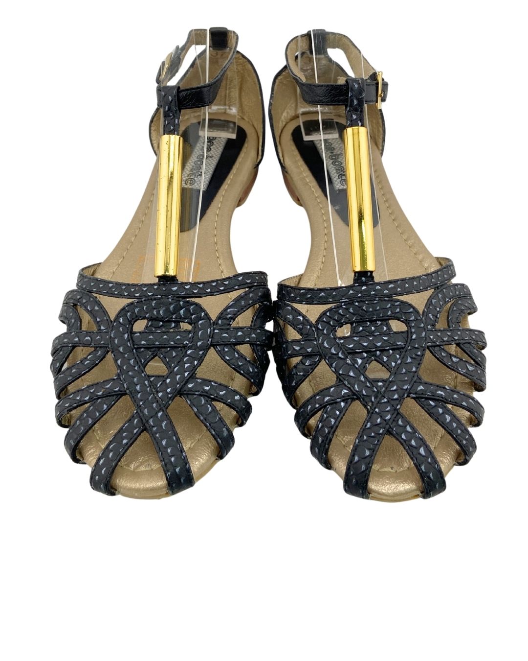 Sandalias planas con detalle