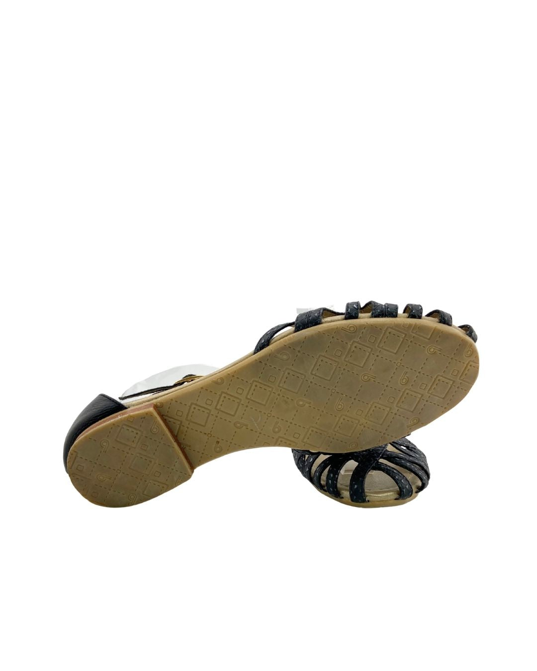 Sandalias planas con detalle