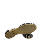 Sandalias planas con detalle