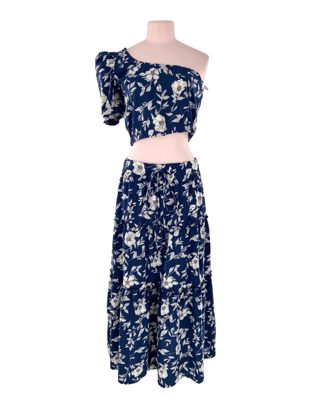 Set de blusa y falda en capa