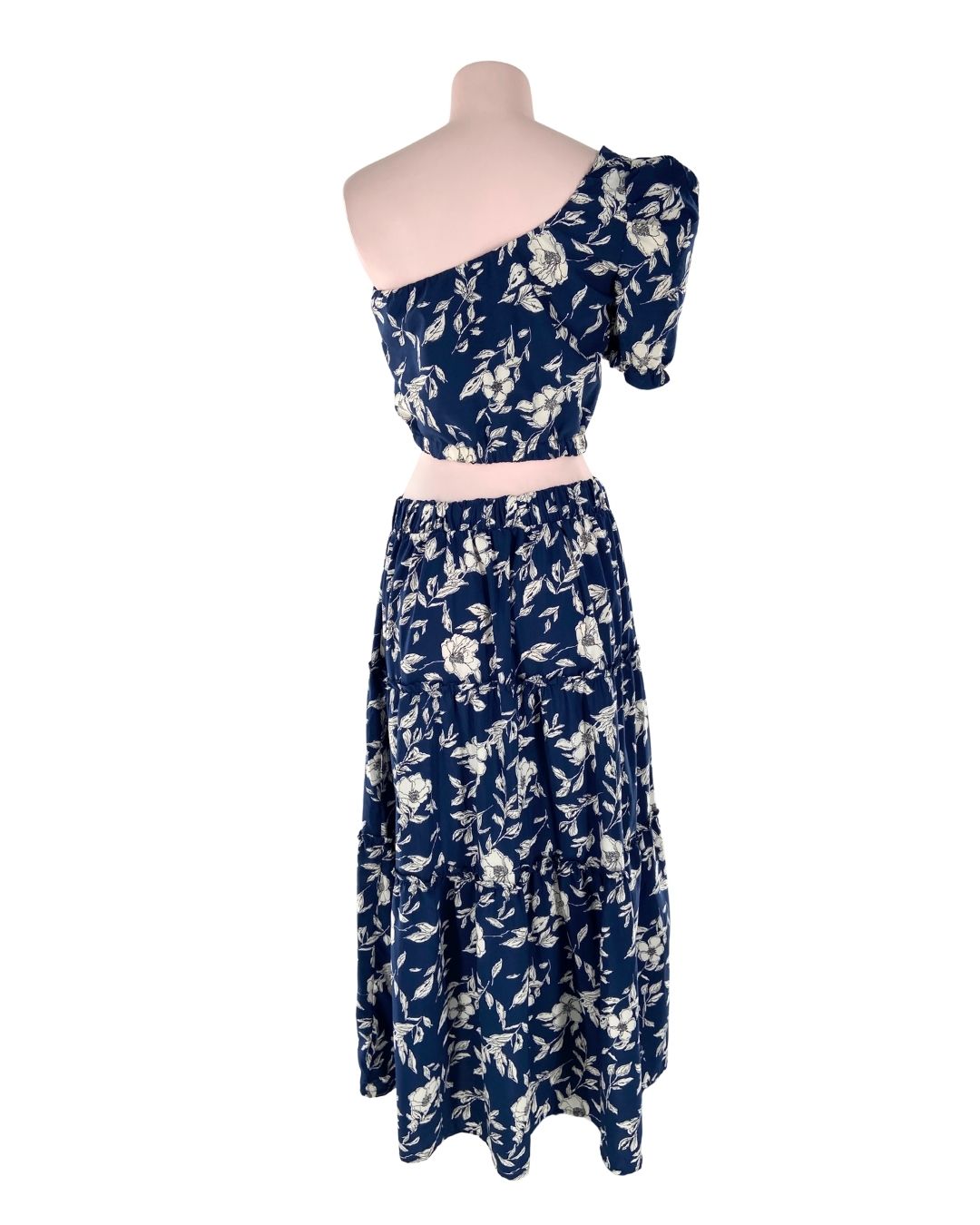 Set de blusa y falda en capa