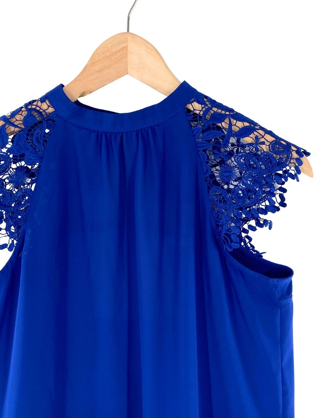 Blusa sleeveless manga barca
