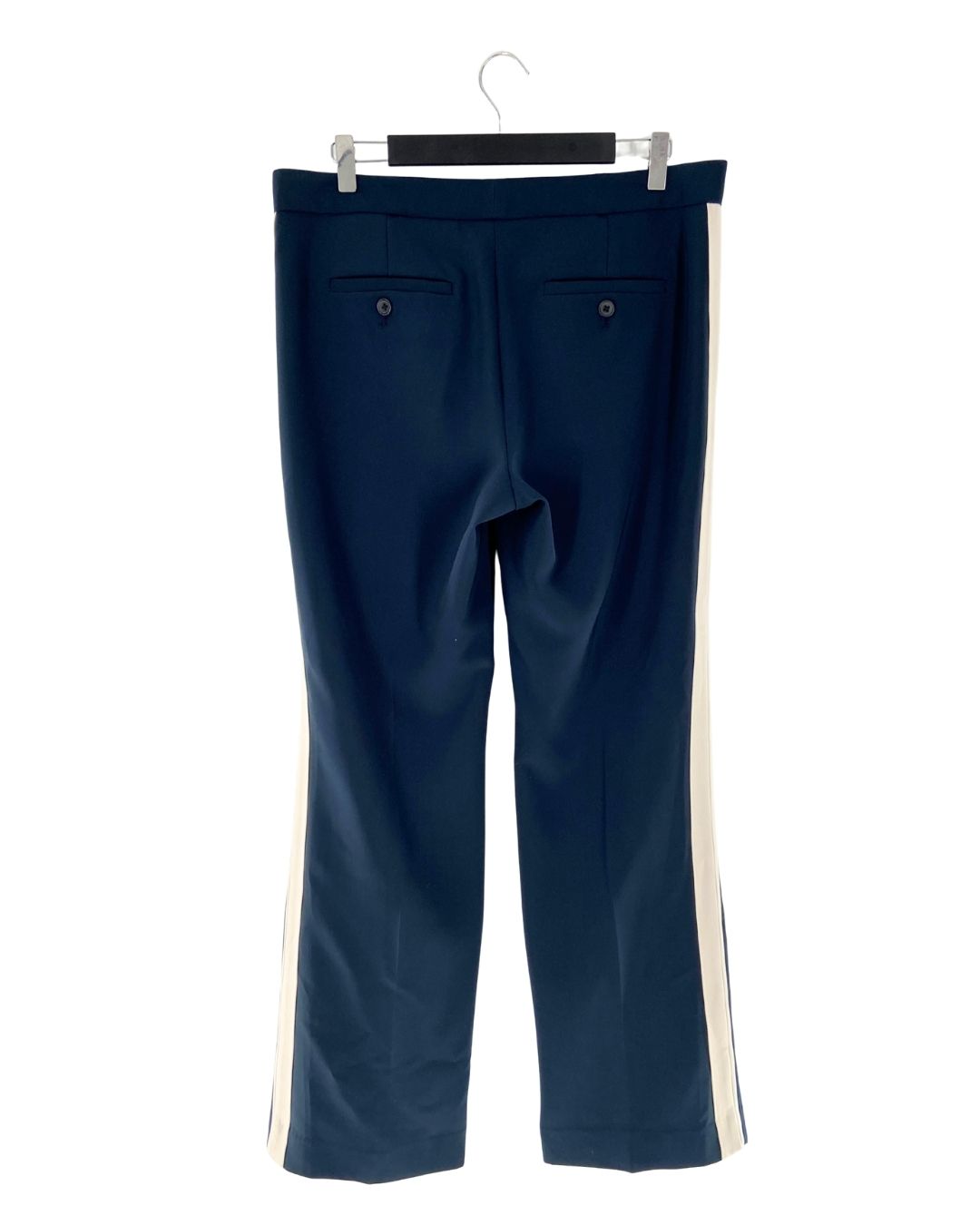 Pantalon suit con lineas