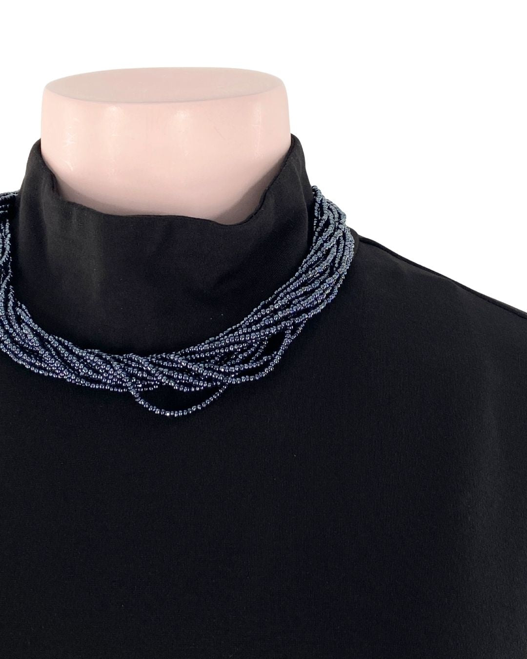 Collar entorchado en chaquiron
