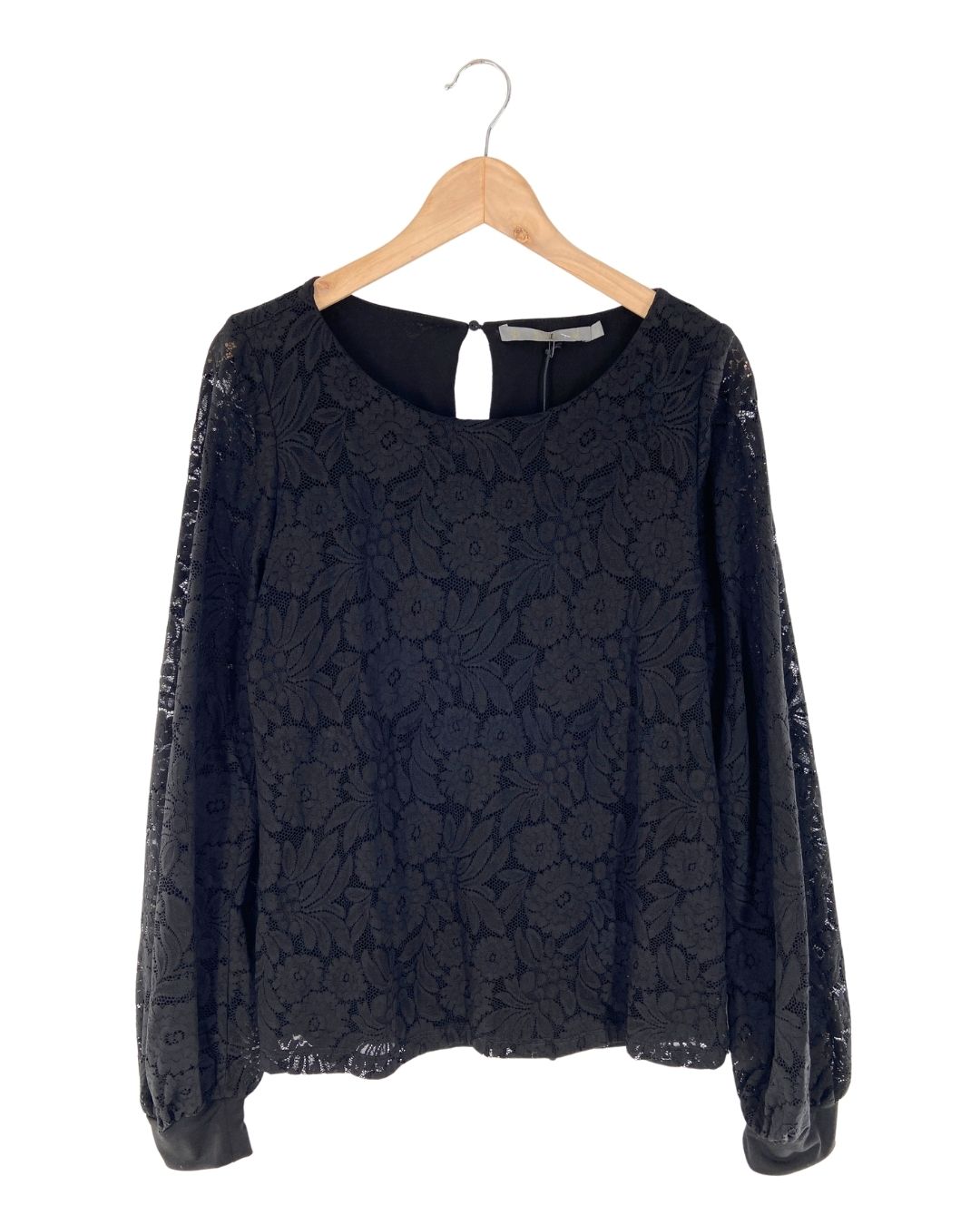 Blusa manga larga en blonda
