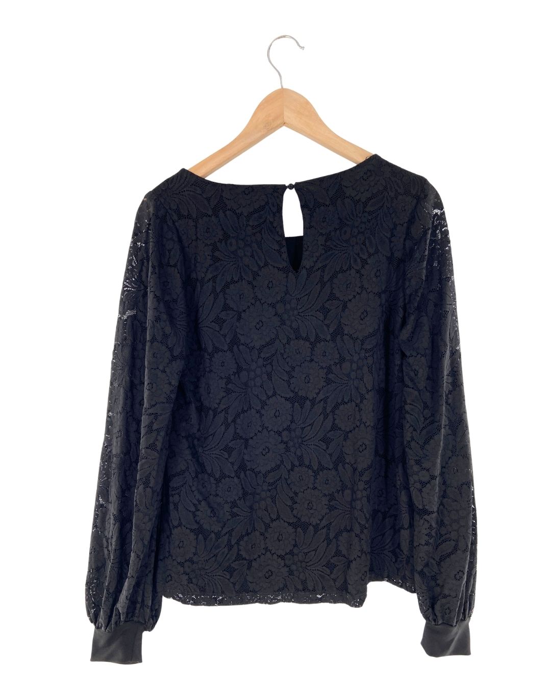 Blusa manga larga en blonda
