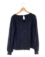 Blusa manga larga en blonda