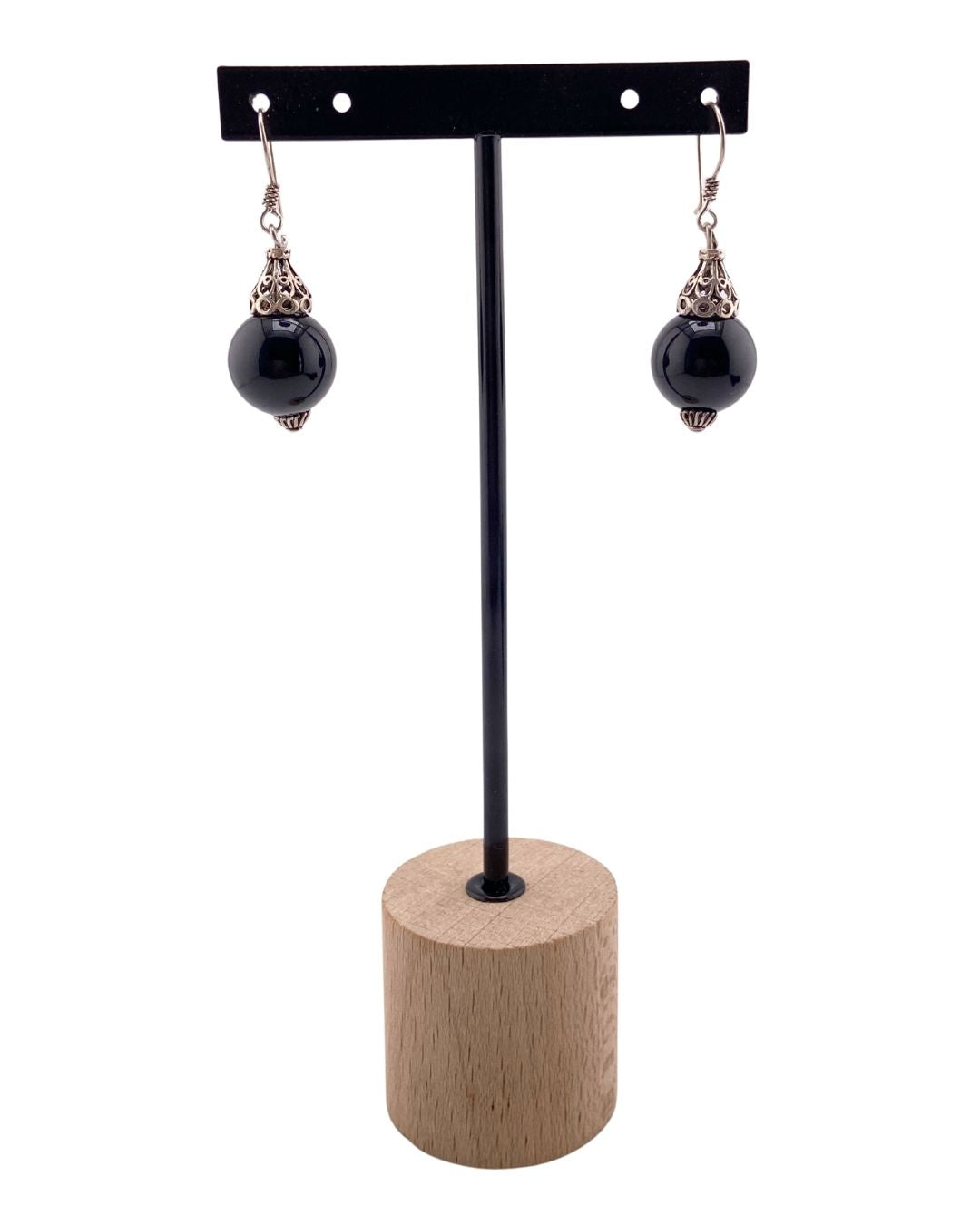 Aretes con cuenta redonda