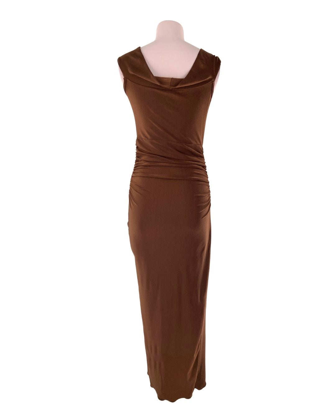 Maxi vestido licrado con vuelo