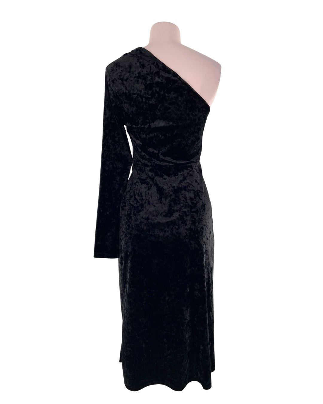 Vestido en velvet one shoulder