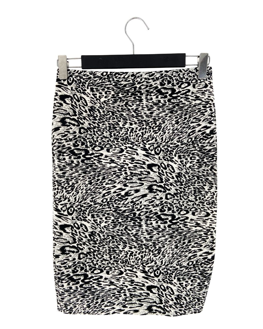 Falda lapíz encauchada