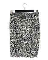 Falda lapíz encauchada