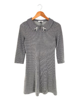 Vestido tejido con apliques