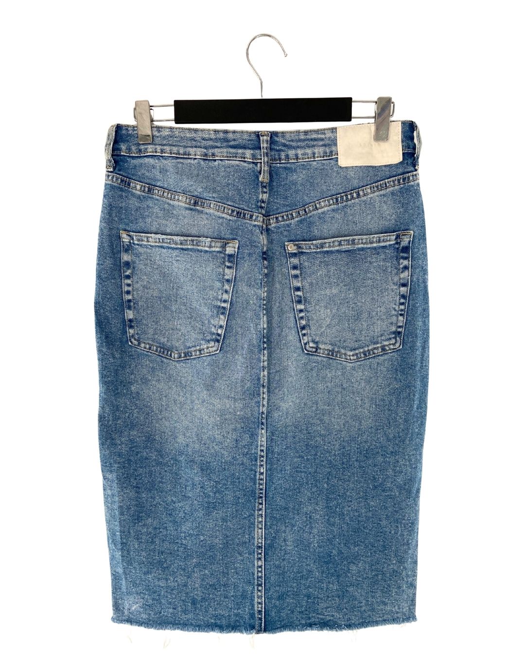 Falda midi en denim lapiz