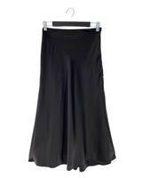 Maxi falda satinada clasica