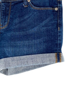 Short mini en denim rigido