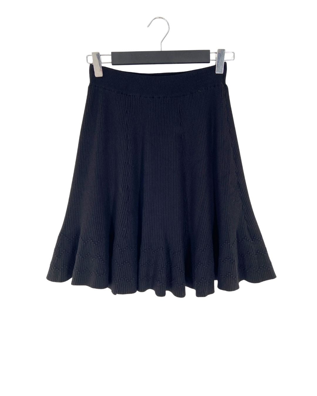 Falda tejida midi amplia