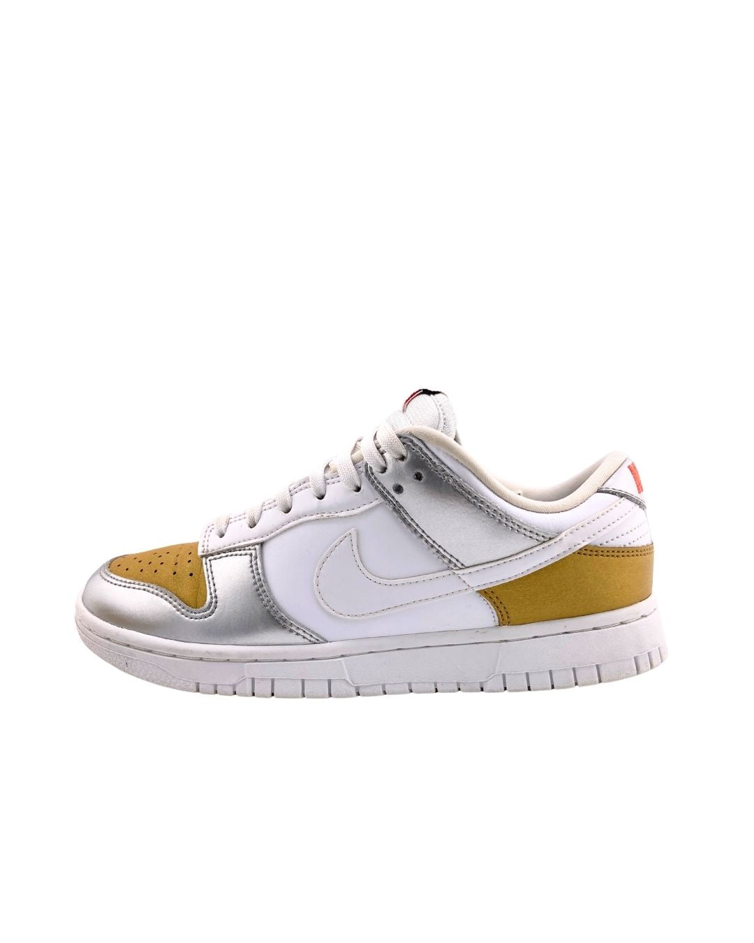 Tenis Dunk Low metalizados