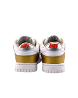 Tenis Dunk Low metalizados
