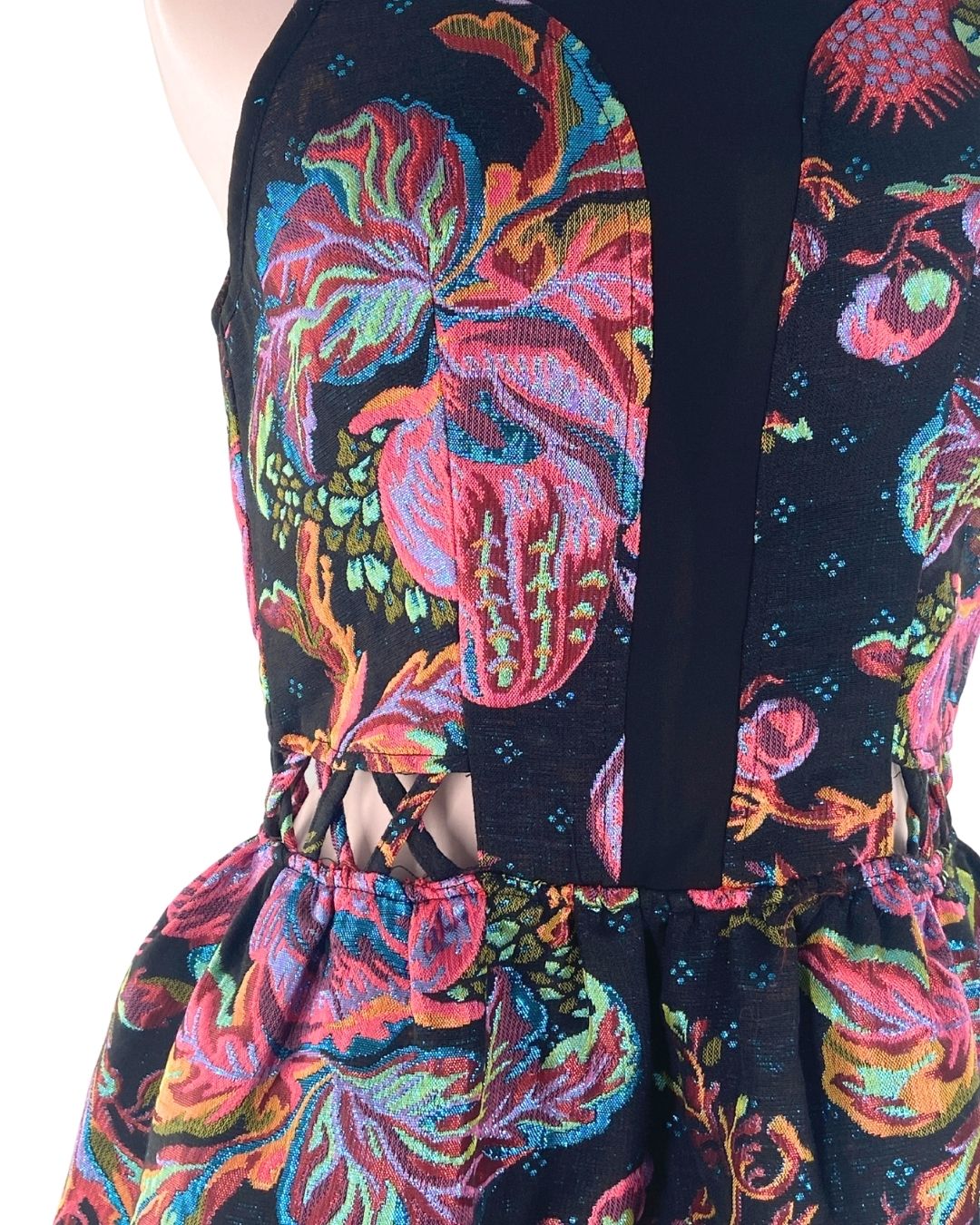 Vestido mini con bordados