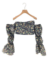 Crop top manga larga