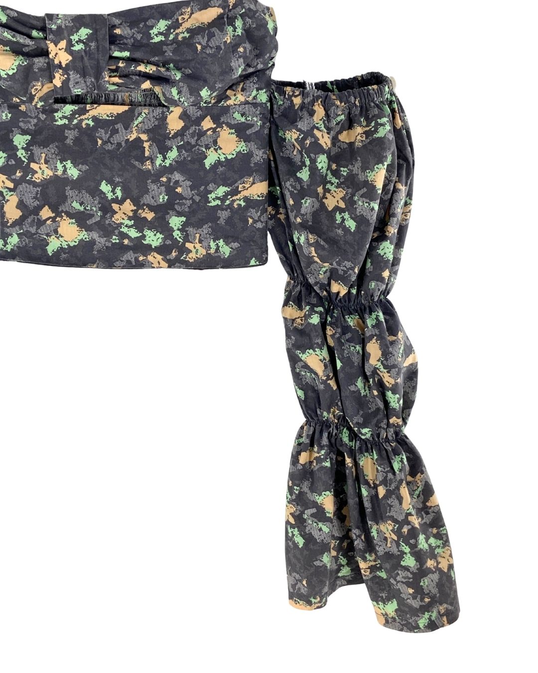 Crop top manga larga