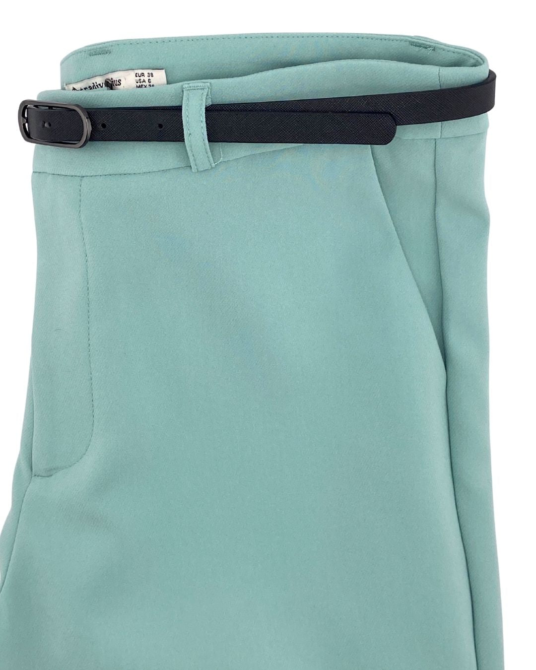 Pantalón suit con cinturón