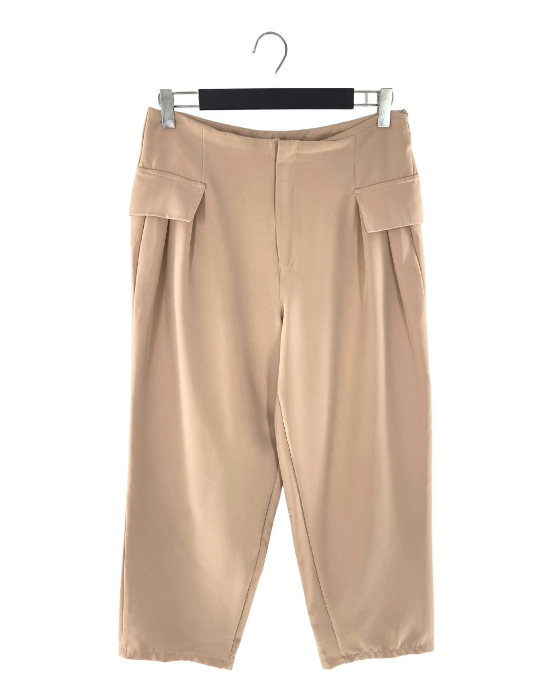 Pantalón suit con detalles