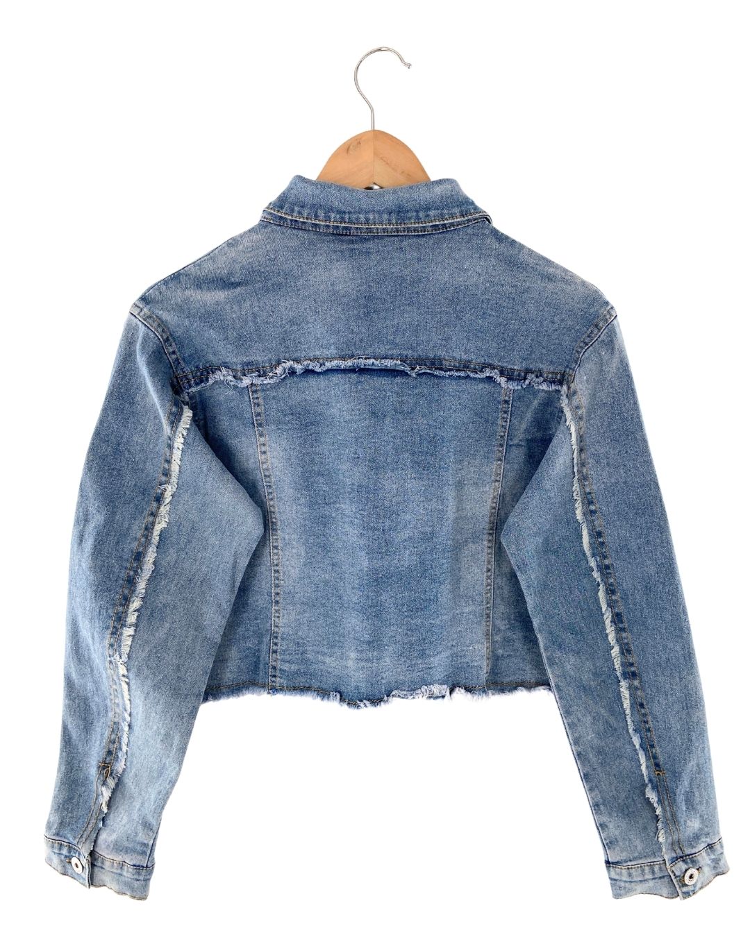 Chaqueta crop en denim