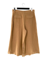 Pantalón culotte abotonado