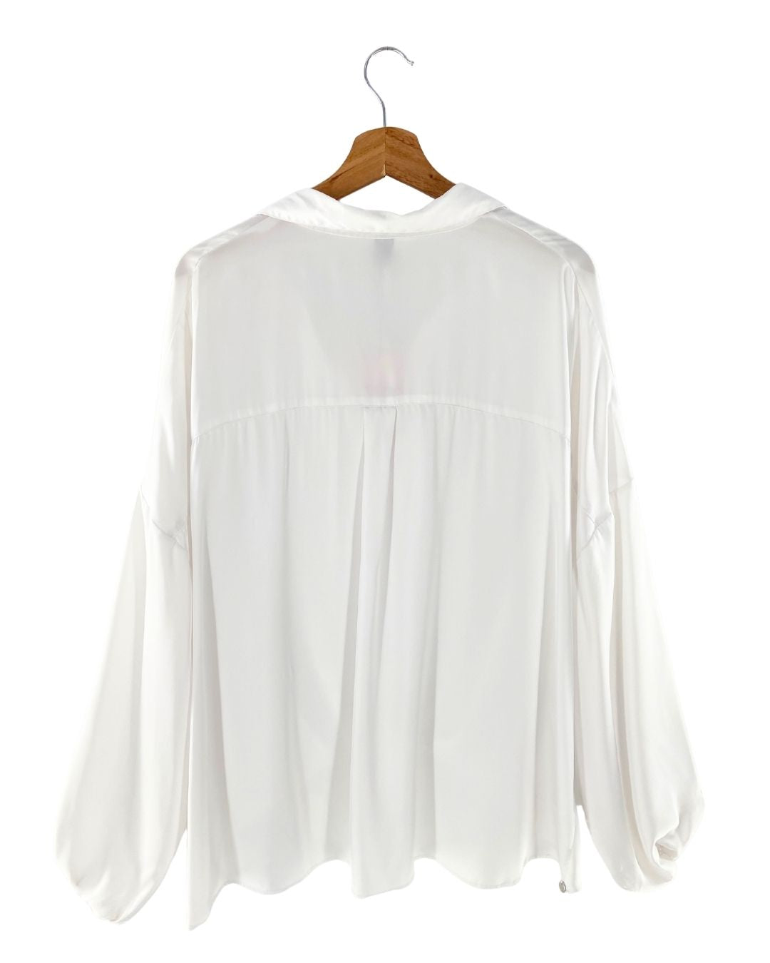 Blusa satinada high and low