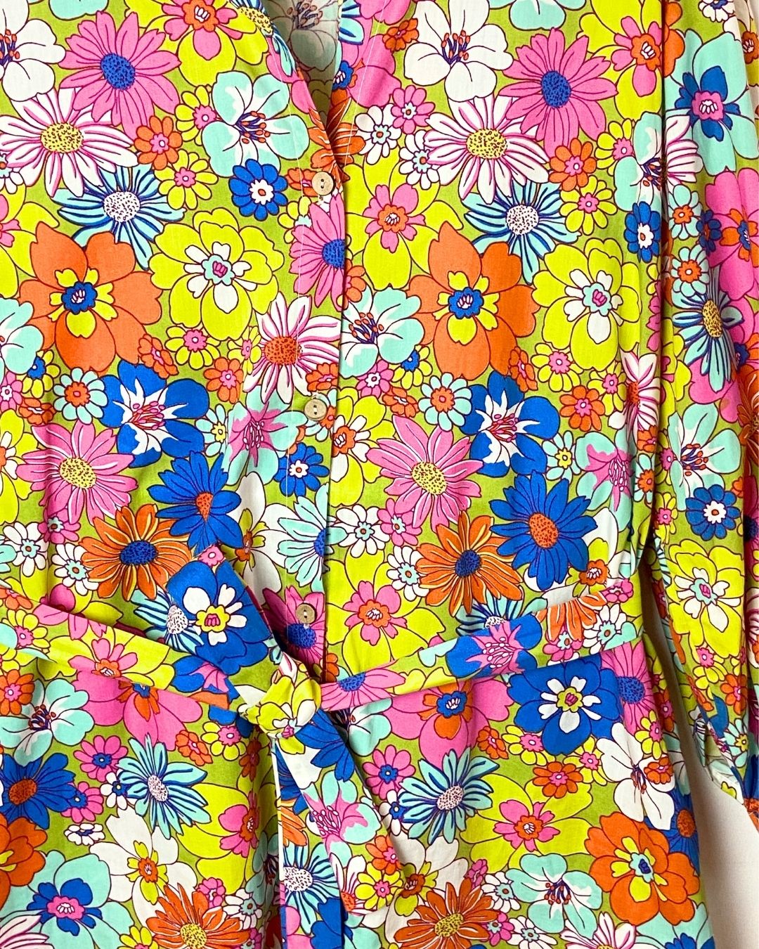 Vestido mini abotonado