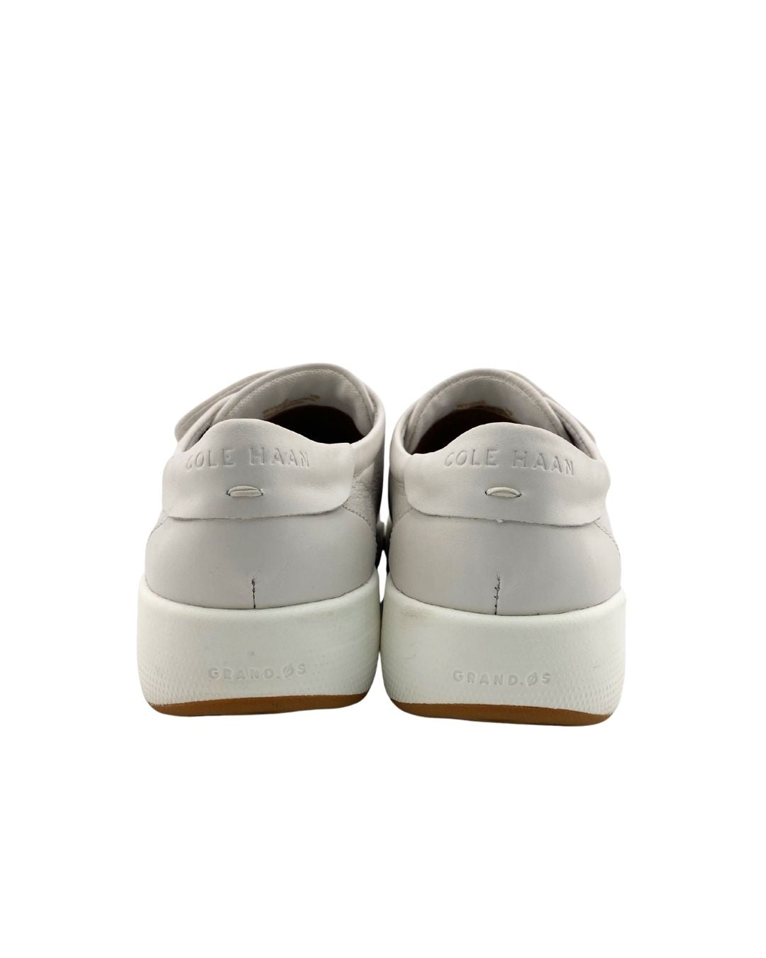 Tenis con cierre en velcro