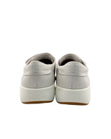 Tenis con cierre en velcro