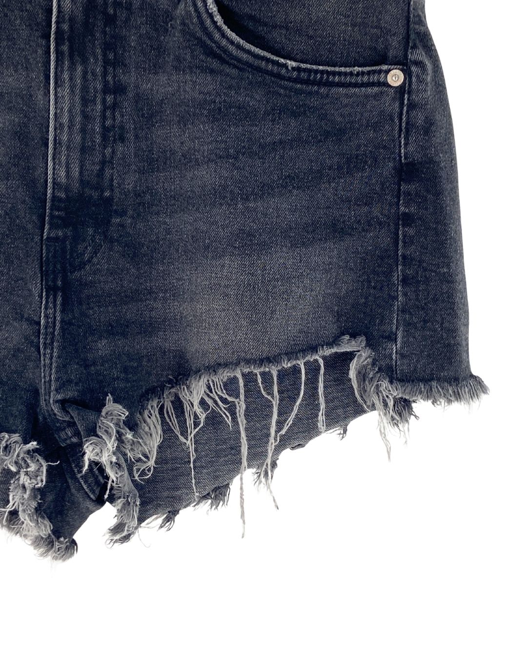 Short mini en denim deshilado