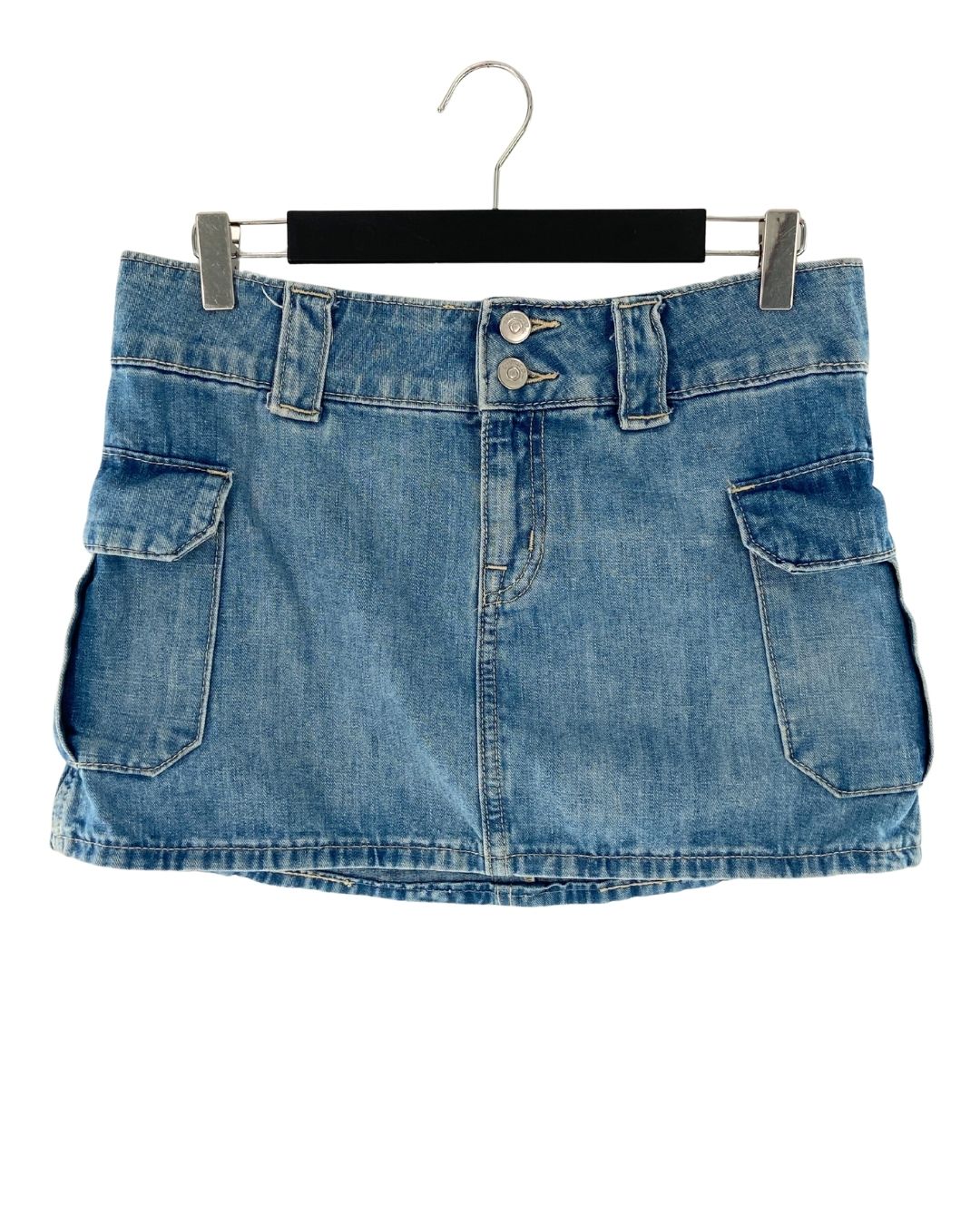 Falda mini cargo en denim