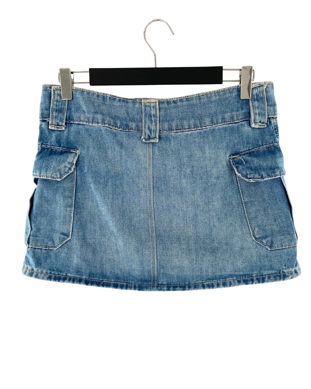 Falda mini cargo en denim